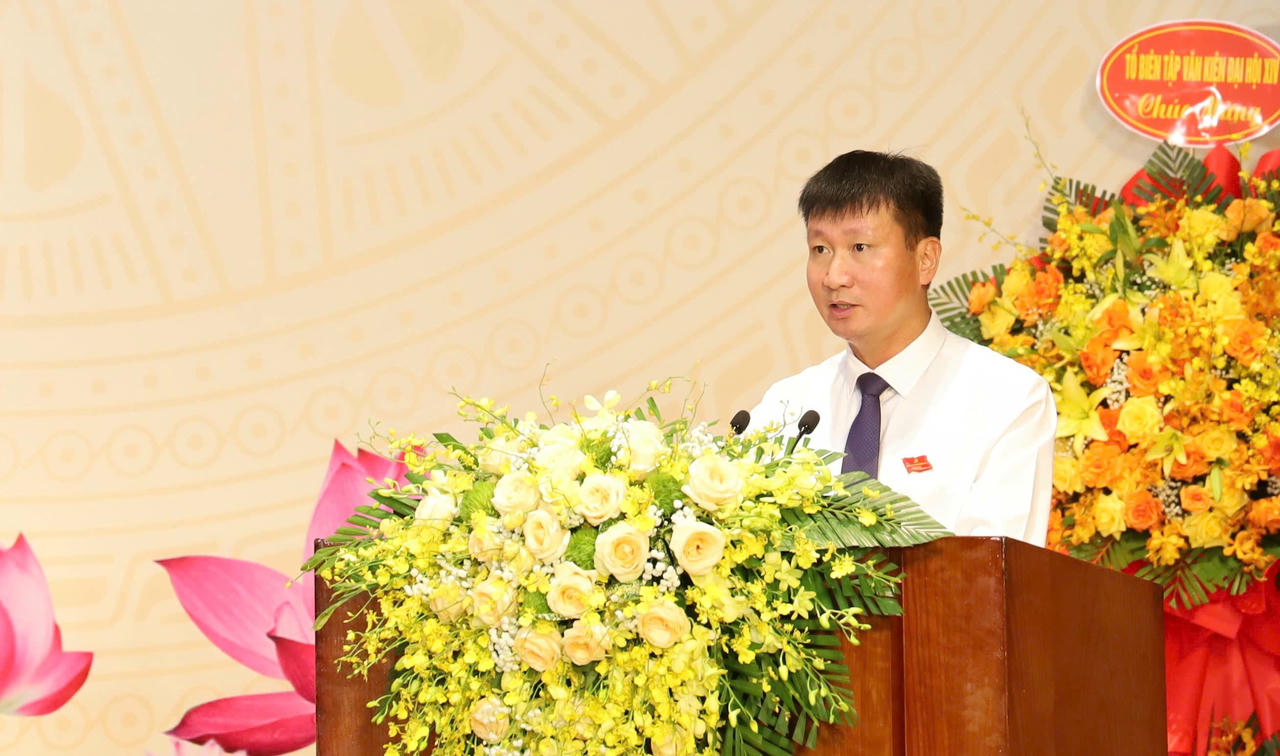 Ông Trần Huy Tuấn – Phó Bí thư Tỉnh ủy, Bí thư Đảng ủy, Chủ tịch UBND tỉnh Lào Cai phát biểu bế mạc Đại hội.