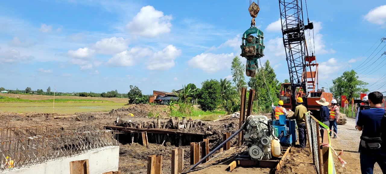  Đồng Tháp đang từng bước hoàn thiện hạ tầng kỹ thuật phục vụ kêu gọi đầu tư xây dựng các cảng biển