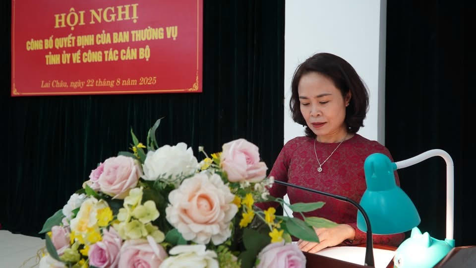 Tân Tổng Biên tập Báo và Phát thanh, truyền hình Lai Châu phát biểu nhận nhiệm vụ.