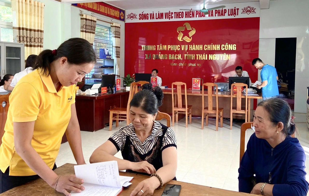 Gỡ nút thắt về hộ tịch điện tử: Cuộc cách mạng số và những thách thức tại xã Quảng Bạch
