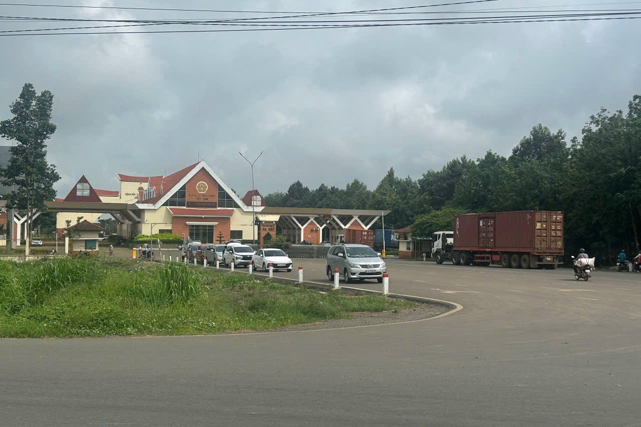 Tại các cửa khẩu được lực lượng Biên phòng Tây Ninh tuần tra, kiểm soát nghiêm ngặt.