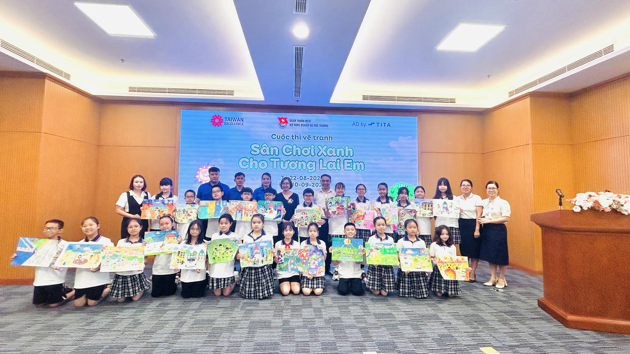 Phát động cuộc thi vẽ tranh 'Sân chơi xanh cho tương lai em'