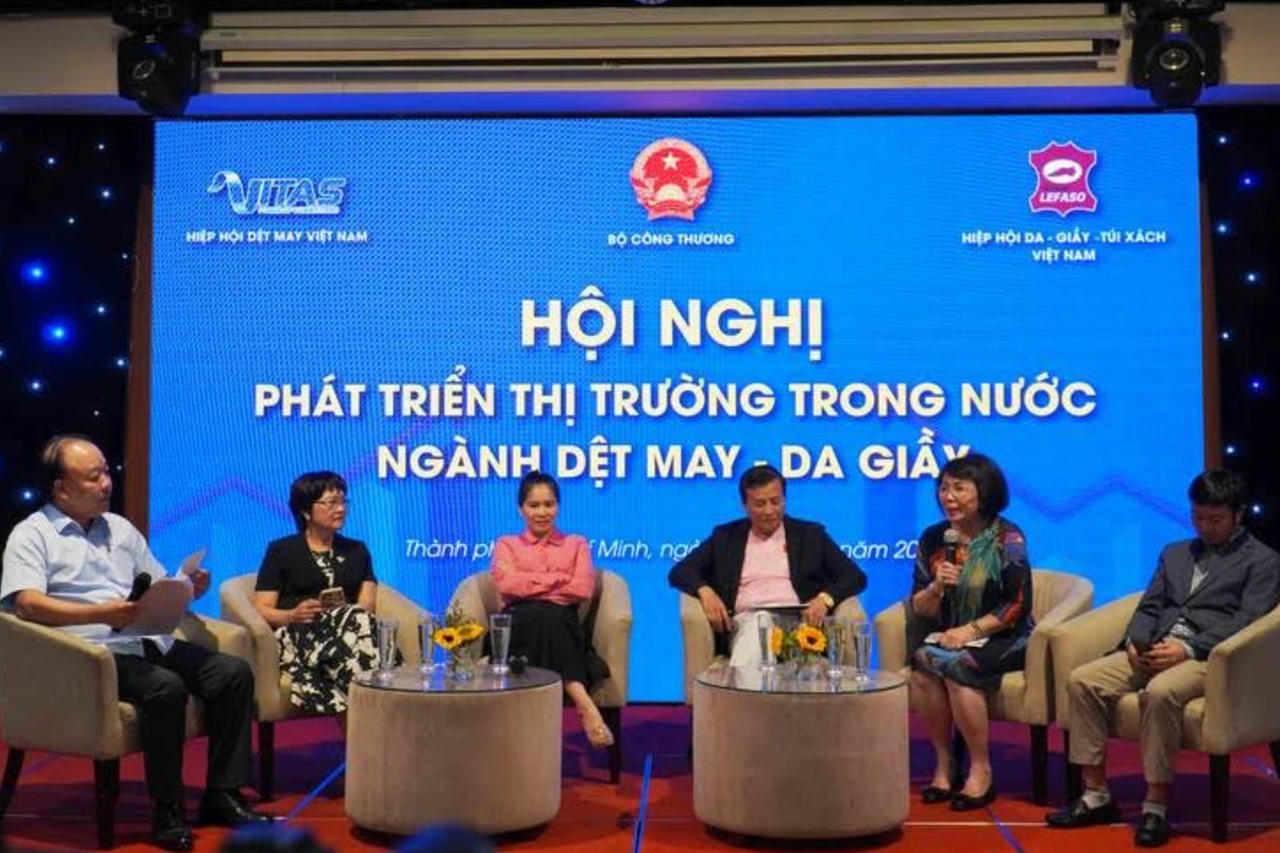 Hội nghị phát triển thị trường trong nước ngành dệt may - da giầy:
Khai thác thị trường nội địa là giải pháp quan trọng