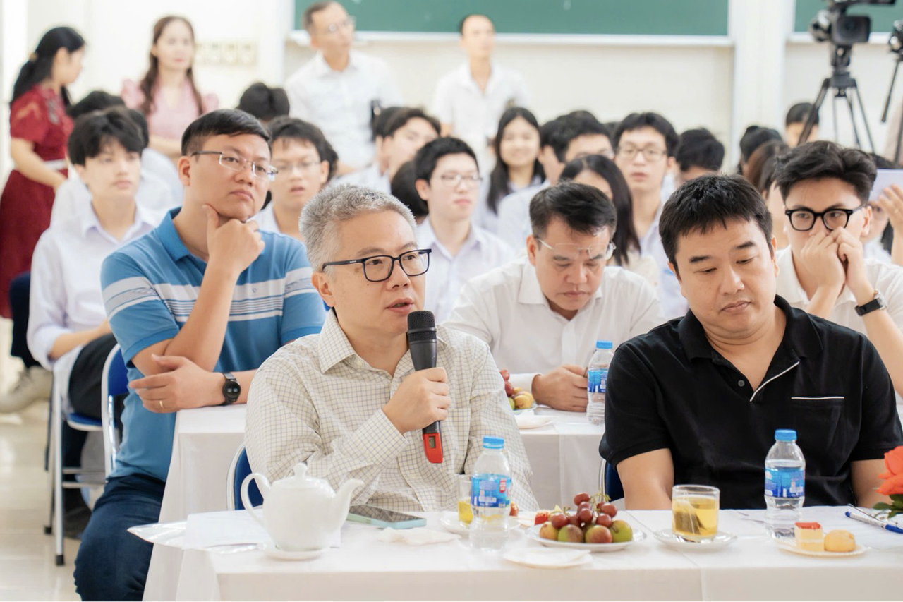 Cuộc thi “Khám phá và sáng tạo trong Toán học 2025” có sự góp mặt của GS. Ngô Bảo Châu – nhà Toán học thiên tài từng đoạt Huy chương Fields.