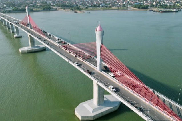 Cấm lưu thông qua cầu Cửa Hội nối Hà Tĩnh - Nghệ An để ứng phó bão số 5  