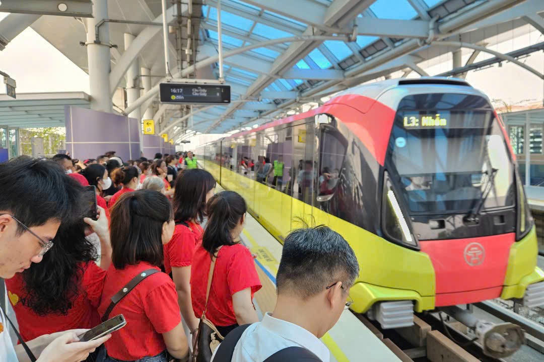 Tăng tuyến buýt đêm, tàu điện chạy đến 0h ở Hà Nội phục vụ tổng hợp luyện lần 2 