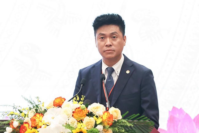  Ông Nguyễn Duy Anh - Chủ tịch Hội người Việt Nam tại Fukuoka, Nhật Bản phát biểu tại chương trình gặp mặt. Ảnh: Quang Vinh.