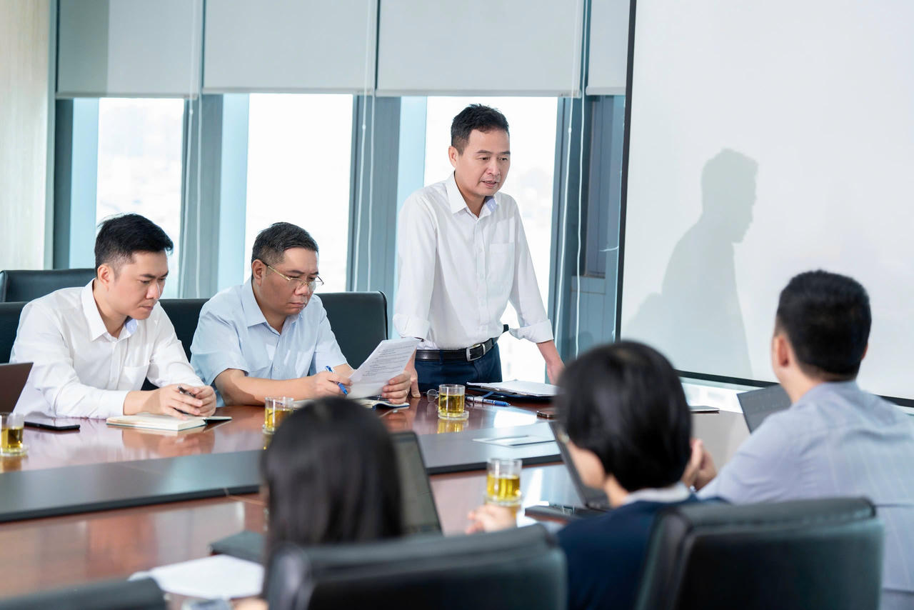 Ông Nguyễn Mạnh Chuyền – Phó Trưởng ban Môi trường TKV chia sẻ thông tin với giới chuyên môn và báo giới. (Ảnh: GIZ)