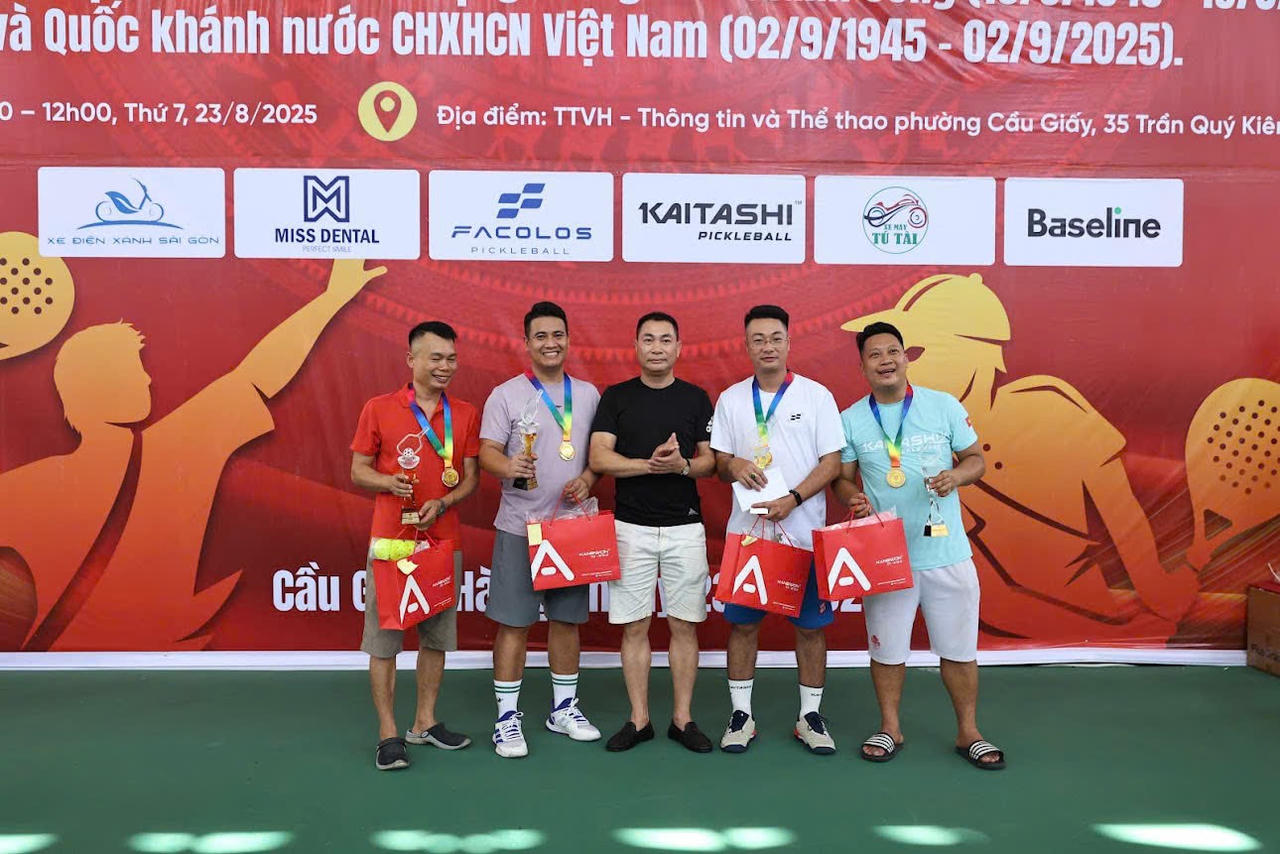 Đồng giải Ba đôi nam thuộc về các cặp vận động viên Nguyễn Hưng – Phi Hùng và Gia Lâm – Hoàng Anh.