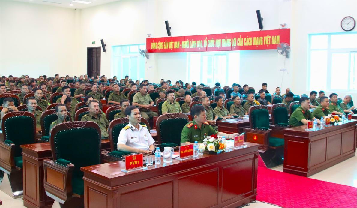 Lớp tập huấn nhằm trang bị cho lực lượng tham gia bảo vệ ANTT ở cơ sở những kiến thức nghiệp vụ cơ bản và kinh nghiệm xử lý các tình huống thực tế.