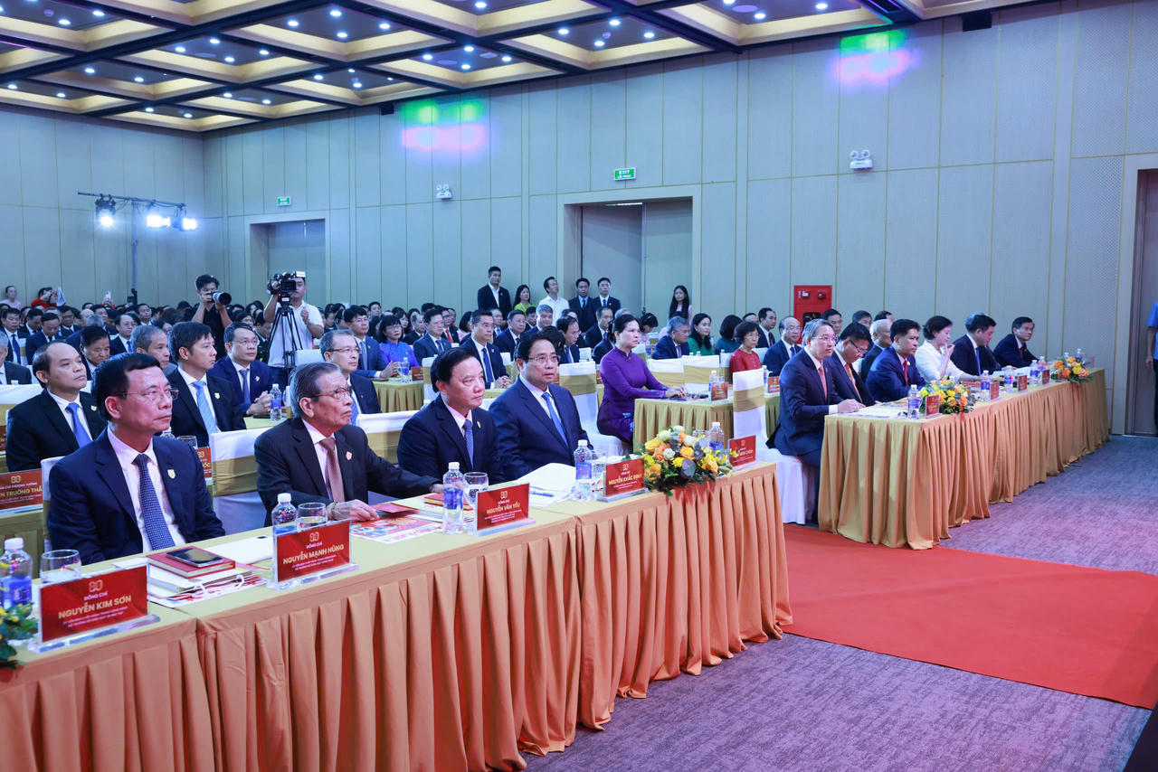 Thủ tướng Chính phủ Phạm Minh Chính và các đại biểu tham dự buổi Lễ. Ảnh Phạm Kiên