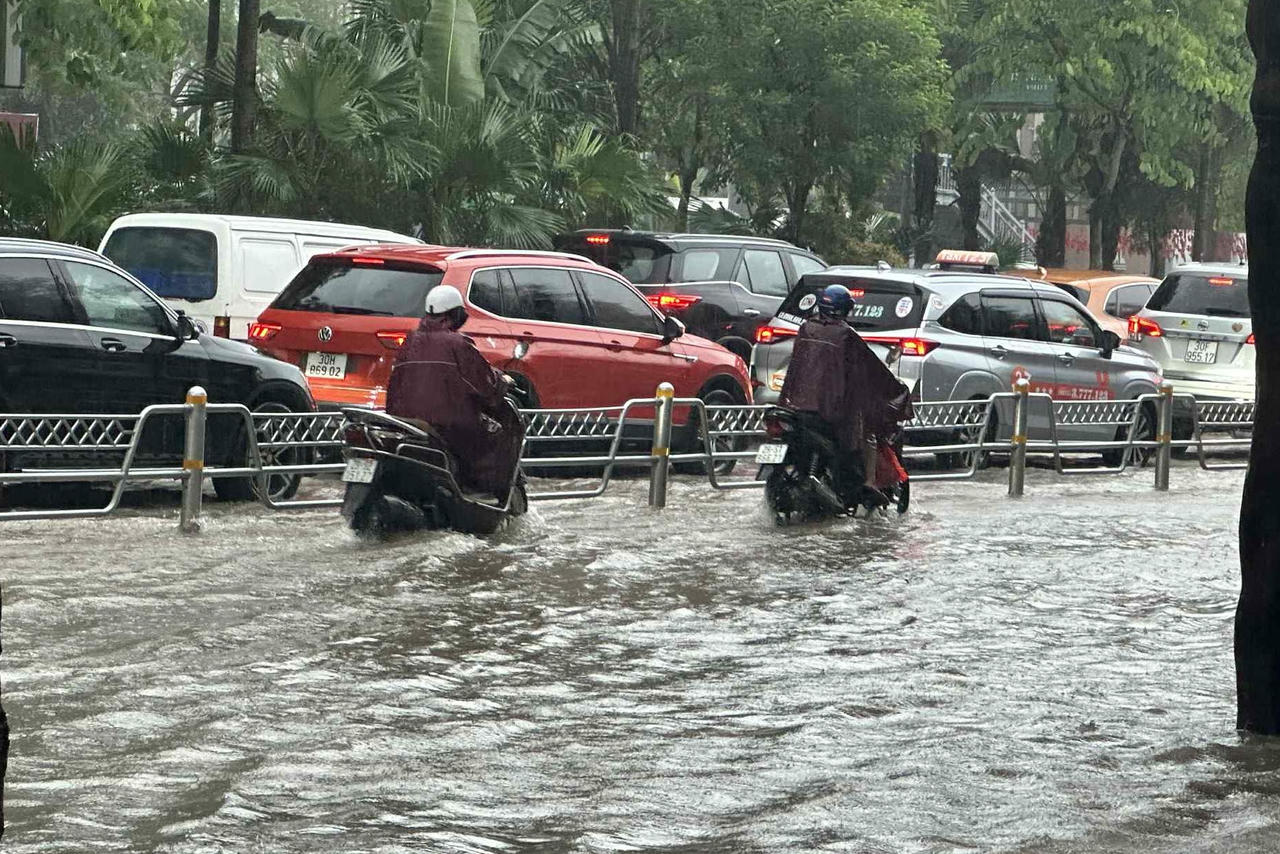 Thời tiết ngày 27/8: Mưa lớn ở Hà Nội và các tỉnh Bắc Bộ giảm dần