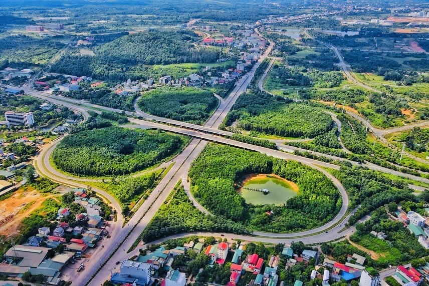  Tây Ninh hướng tới xã hội phát triển hài hòa với thiên nhiên, bảo đảm an ninh môi trường và xây dựng nền kinh tế xanh, bền vững.