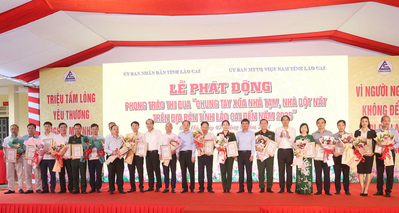 Các cơ quan, đơn vị, doanh nghiệp ủng hộ kinh phí hỗ trợ.