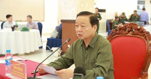 Phó Thủ tướng Trần Hồng Hà chủ trì họp chỉ đạo khắc phục hậu quả bão số 5, ứng phó với mưa lũ sau bão