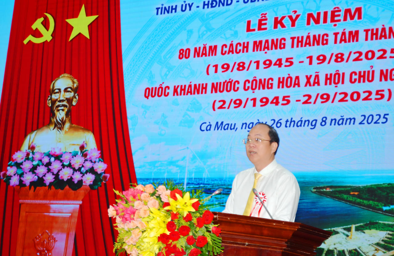 Ông Nguyễn Hồ Hải - Bí thư Tỉnh ủy Cà Mau, phát biểu ôn lại truyền thống đấu tranh hào hùng của dân tộc nói chung, Cà Mau nói riêng.
