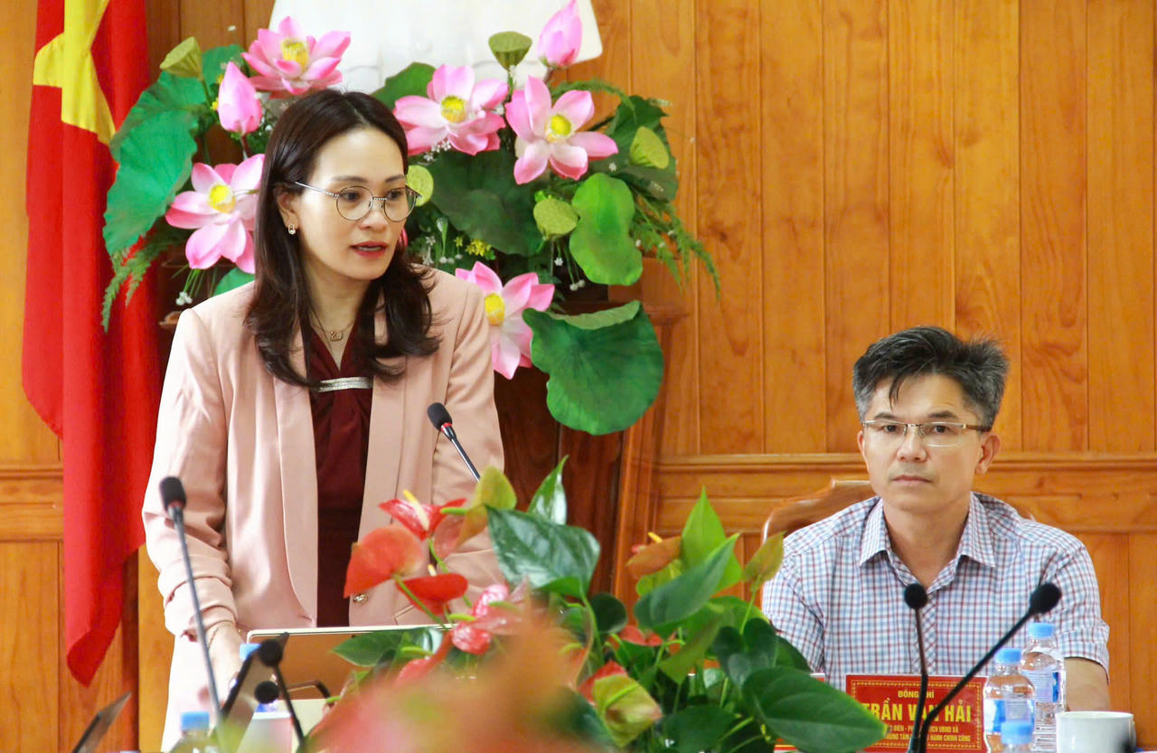 Bà Trần Bích Ngọc, Phó Cục trưởng Cục ATBXHN, Trưởng đoàn công tác phát biểu kết luận buổi làm việc (Ảnh: Bộ KH&CN)