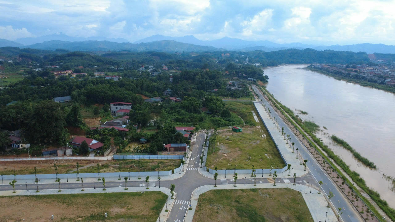 Khu vực xây dựng khu NƠXH CT1 - CT2 và CT3 -CT4 đang trong quá trình giải phóng mặt bằng. Ảnh: Nhật Nguyên