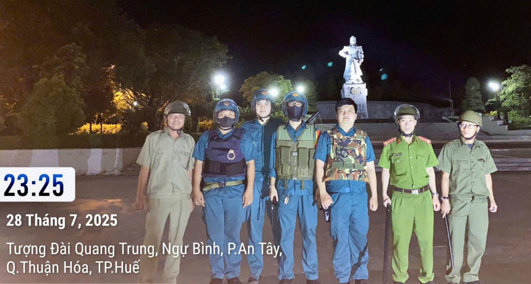 Lực lương chức năng xuyên đêm tuần tra nên địa điểm tượng đài Quang Trung hiện đã "an toàn".