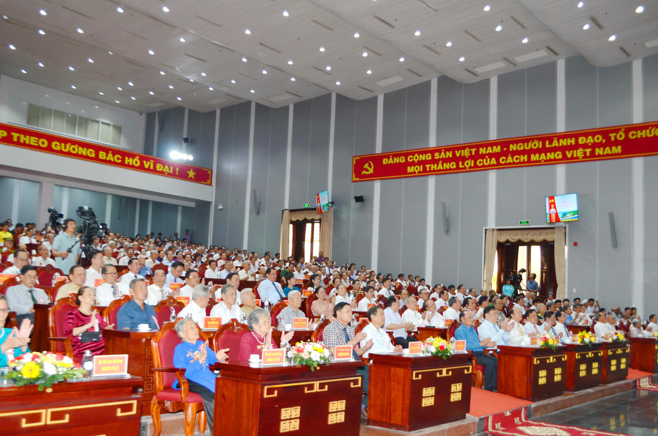 Đại biểu tham dự lễ kỷ niệm.