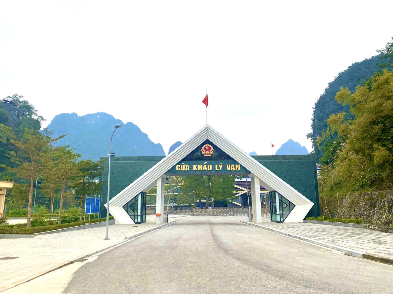 Cửa khẩu Lý Vạn - Cao Bằng (Ảnh: Lê Hanh)