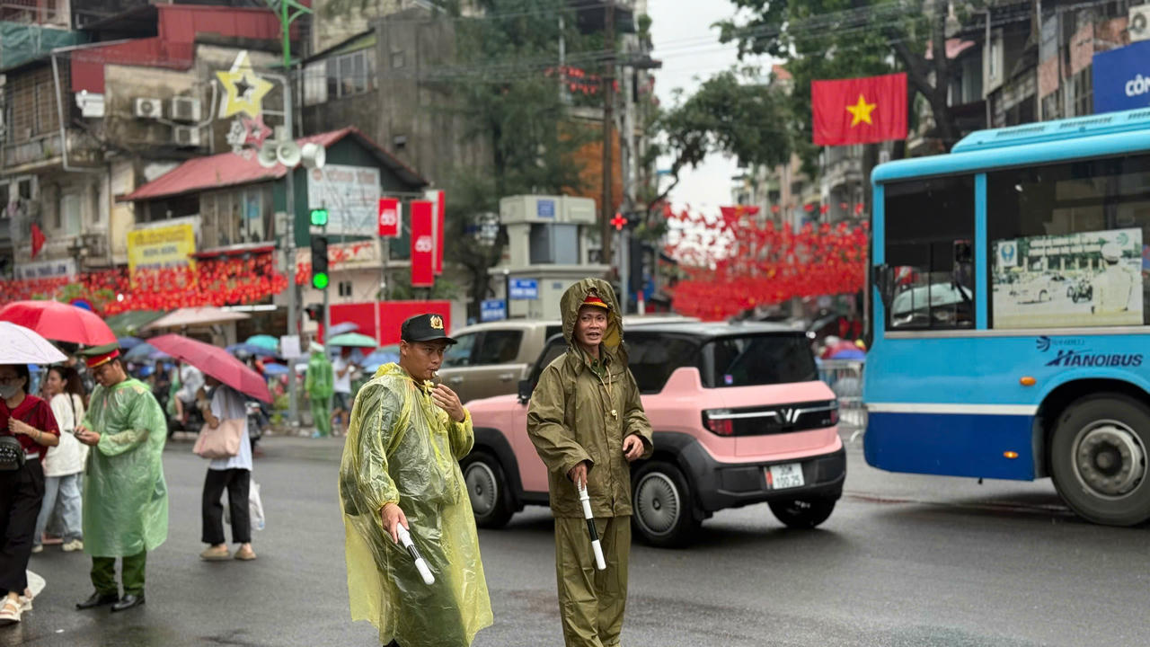 Hà Nội tạm cấm, hạn chế phương tiện tại 3 tuyến đường từ hôm nay đến 5/9