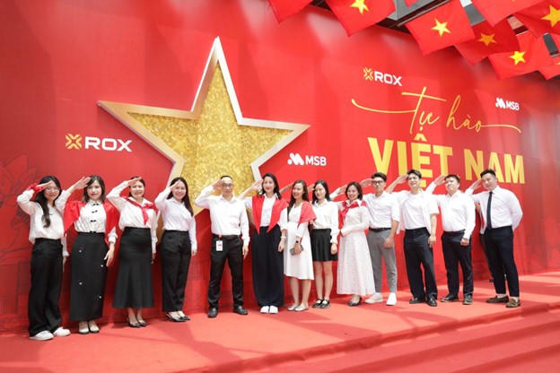 Mỗi bức ảnh  là một minh chứng cho tinh thần đoàn kết của “khối yêu nước online”.