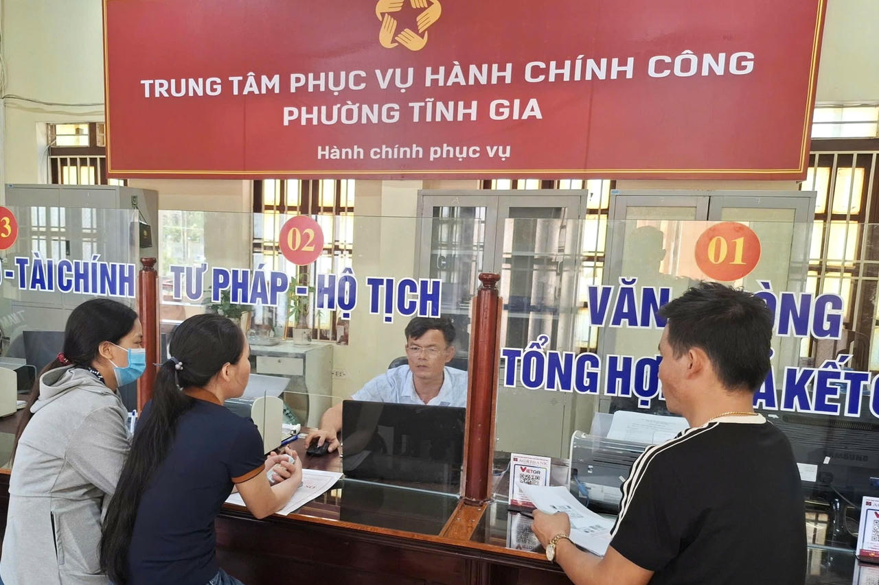 Biên chế công chức phụ trách lĩnh vực tư pháp - Hộ tịch tại một số địa phương còn hạn chế. (Ảnh: P. Dương)