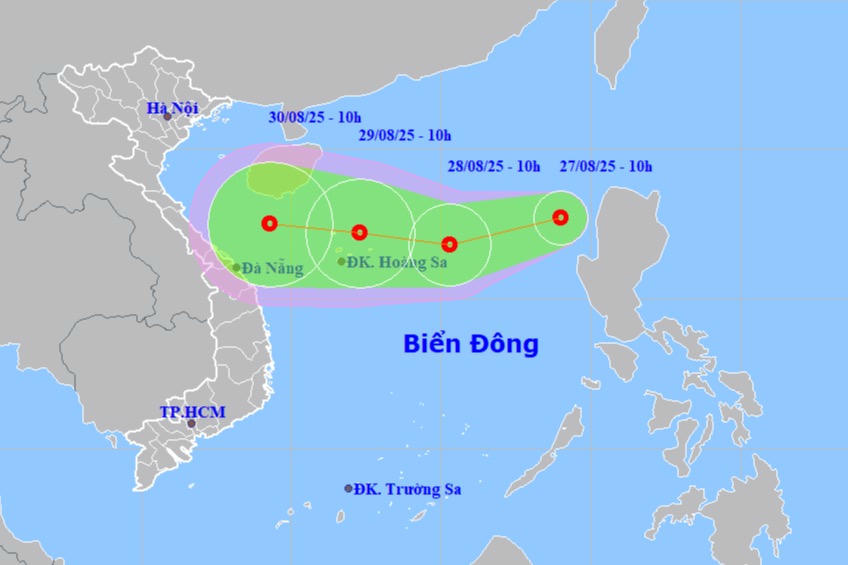 Áp thấp nhiệt đới trên biển Đông có khả năng mạnh thêm