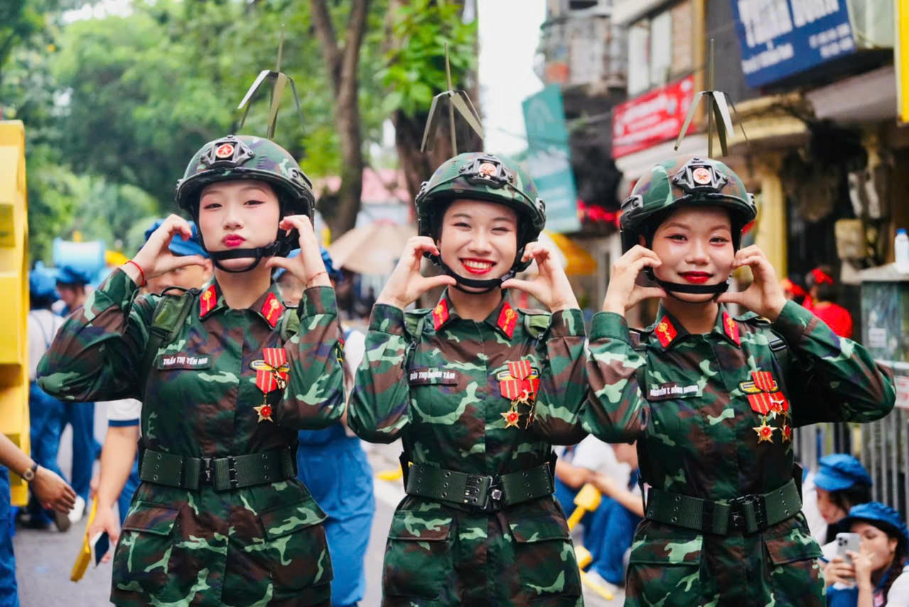 Lộ diện dàn “nam thần, nữ chính” trong các khối diễu binh, diễu hành A80