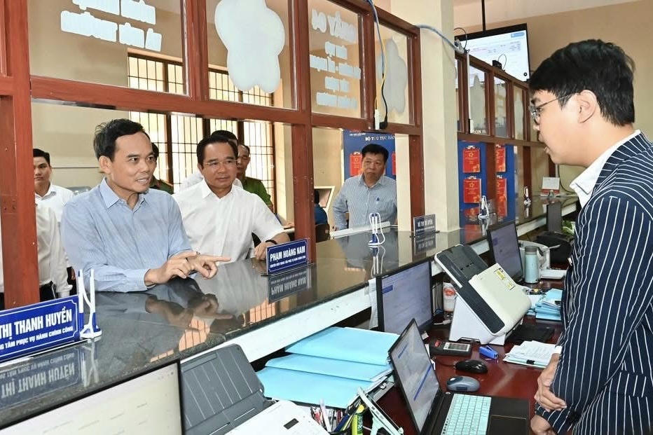 Bí thư Thành ủy Trần Lưu Quang làm việc với Ban Chấp hành Đảng bộ đặc khu Côn Đảo
