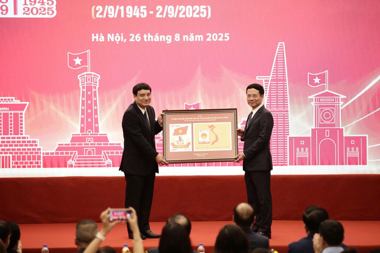 Phát hành bộ tem đặc biệt kỷ niệm 80 năm Quốc khánh Việt Nam