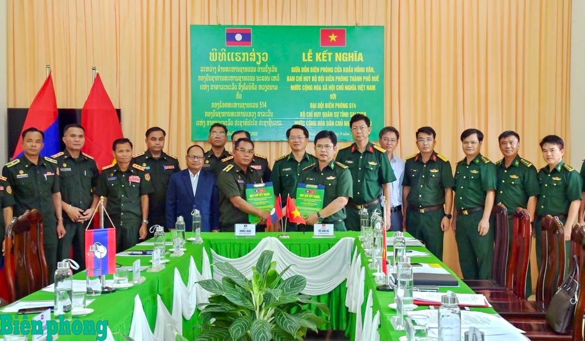 Ký kết quy chế kết nghĩa giữa các đồn biên phòng thuộc tuyến biên giới Việt - Lào 