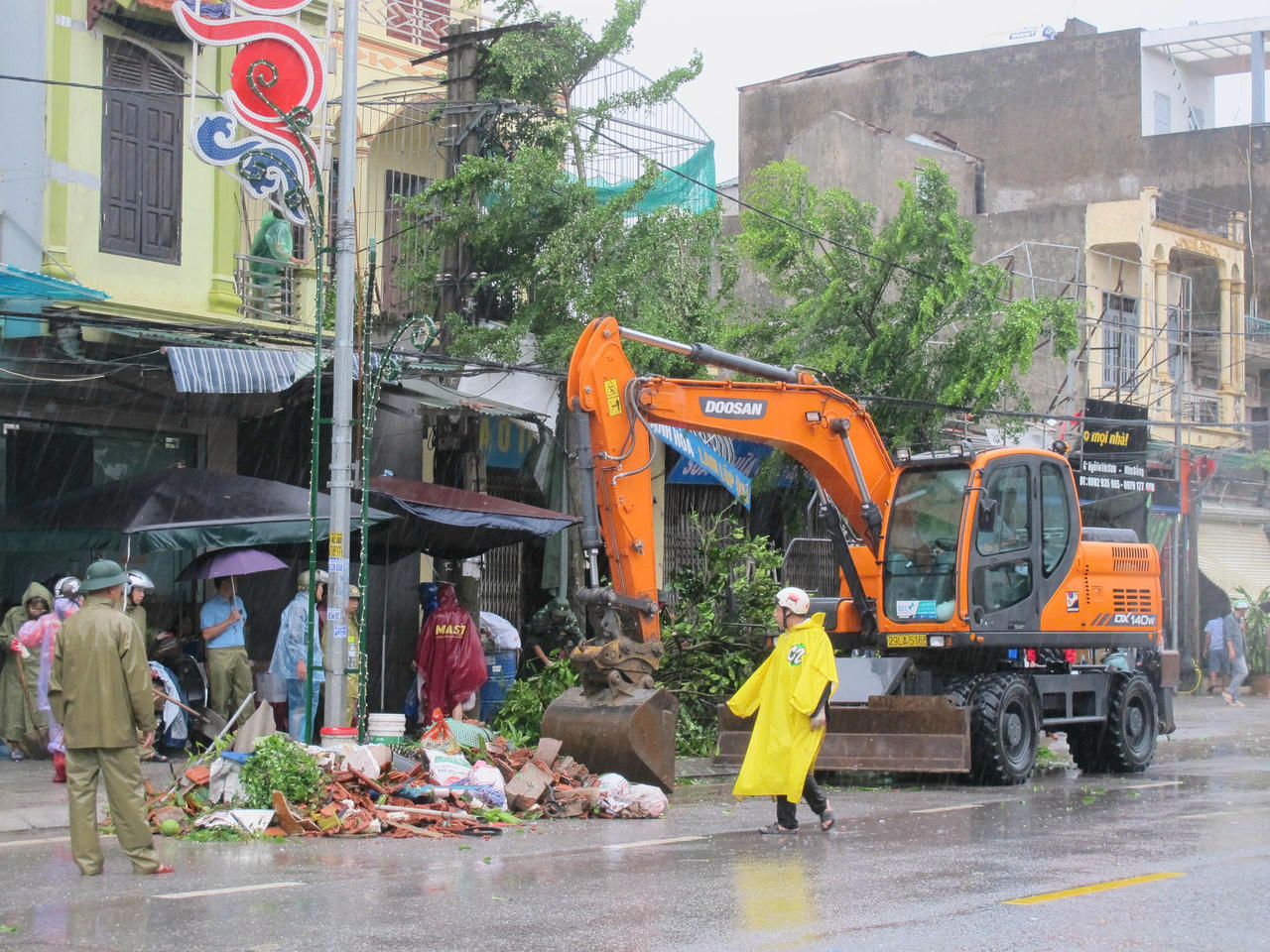 Nước sông Đáy, sông Hoàng Long dâng cao, Ninh Bình chủ động ứng phó



