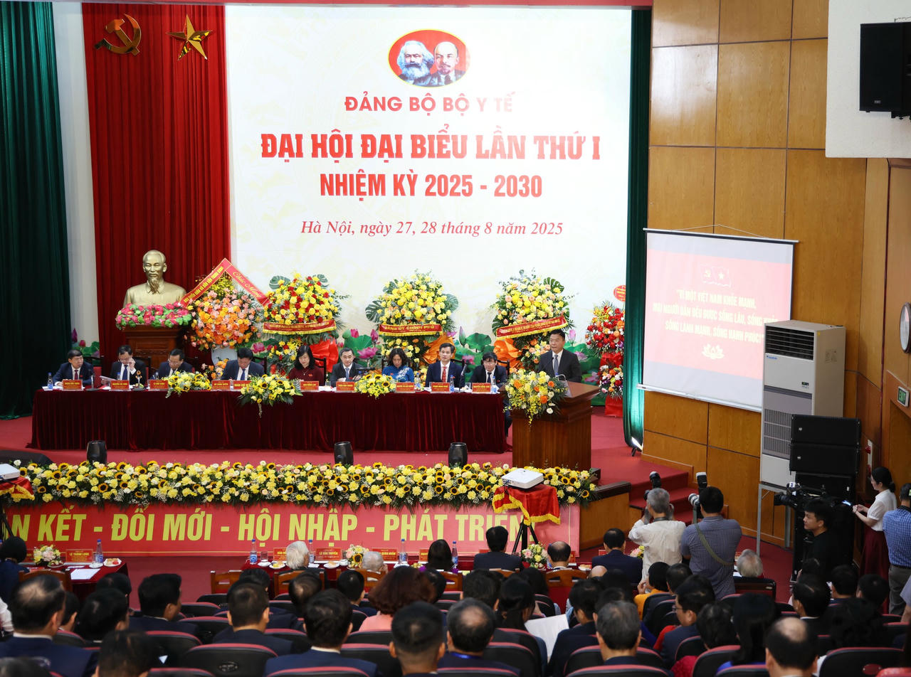 Cần tiếp tục đổi mới tư duy về y tế