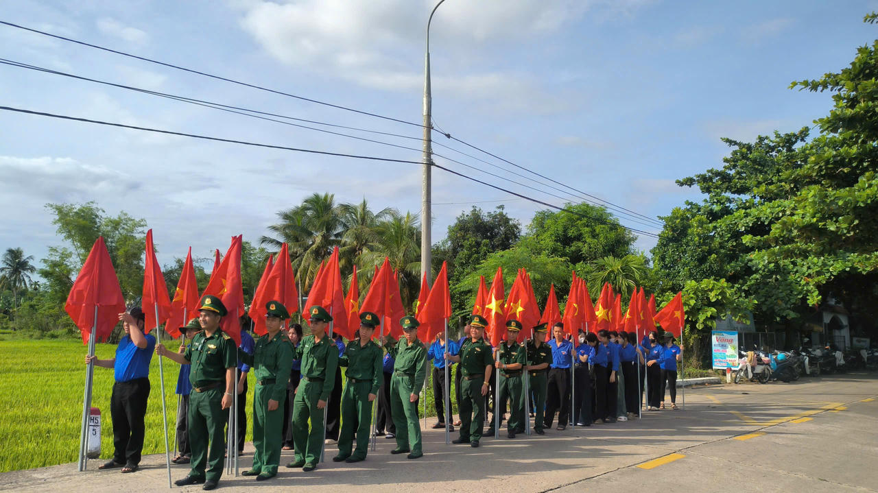 Điểm nhấn trong chuỗi hoạt động là chương trình làm tuyến đường cờ