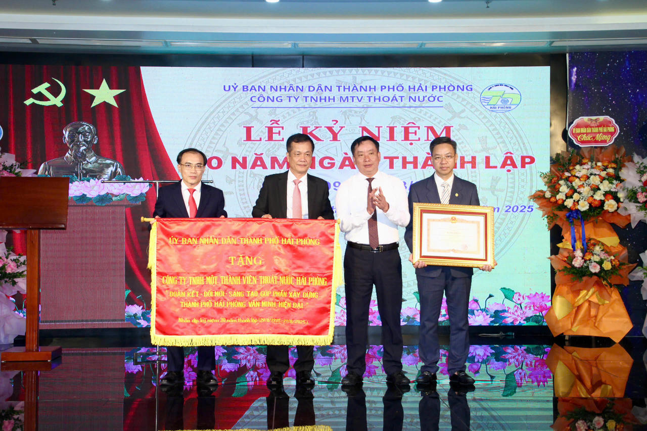 Công ty Thoát nước Hải Phòng vinh dự nhận Bằng khen của Thủ tướng Chính phủ