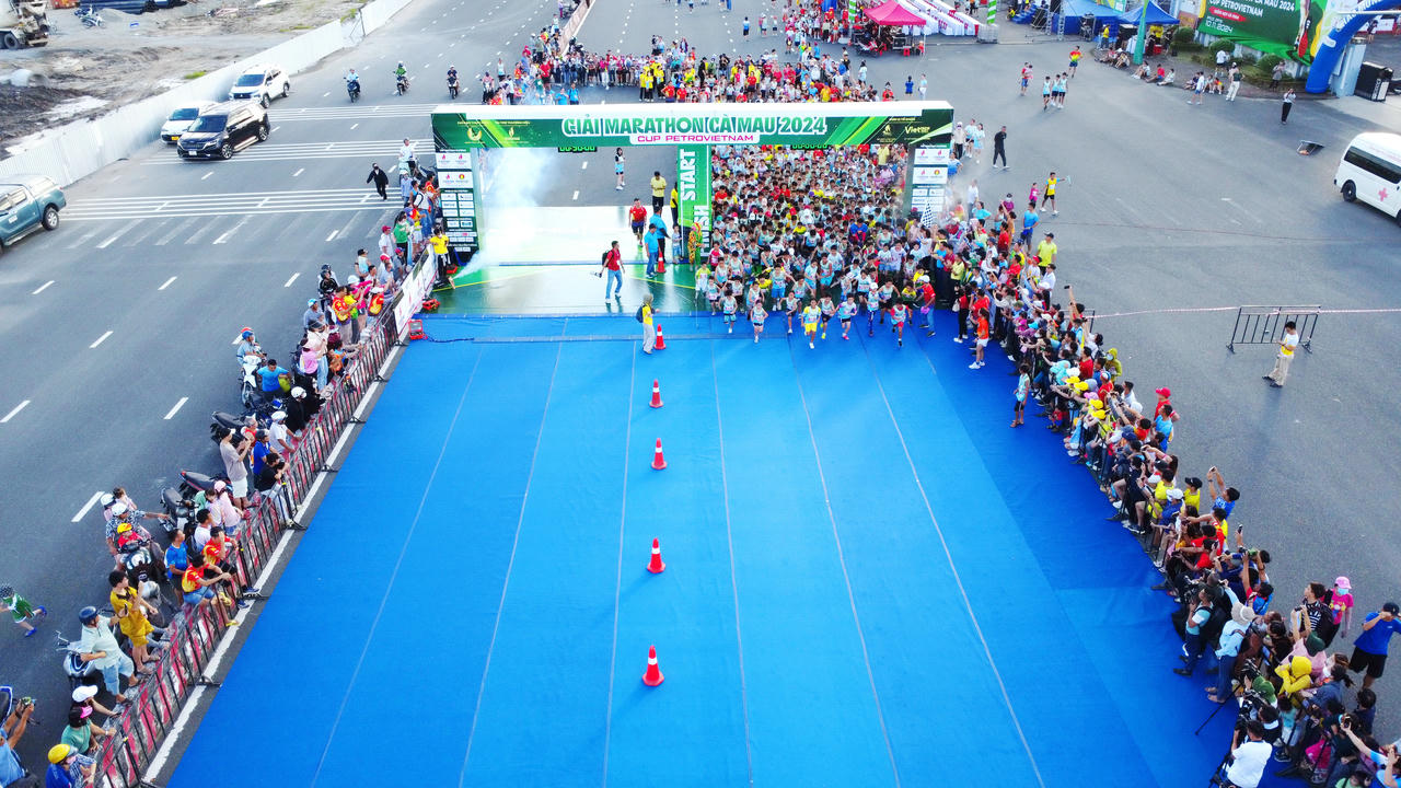 Giải Marathon - Cà Mau 2025 Cúp PETROVIETNAM được tổ chức để chào mừng thành công Đại hội Đảng bộ tỉnh lần thứ XVII, nhiệm kỳ 2025 - 2030, tiến tới Đại hội XIV của Đảng.
