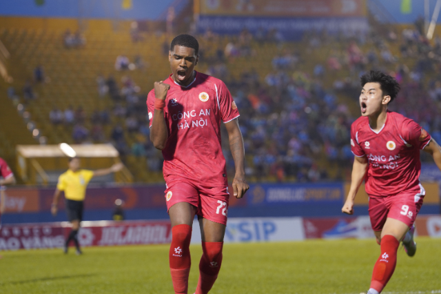 Ninh Bình bất bại sau 3 vòng đấu