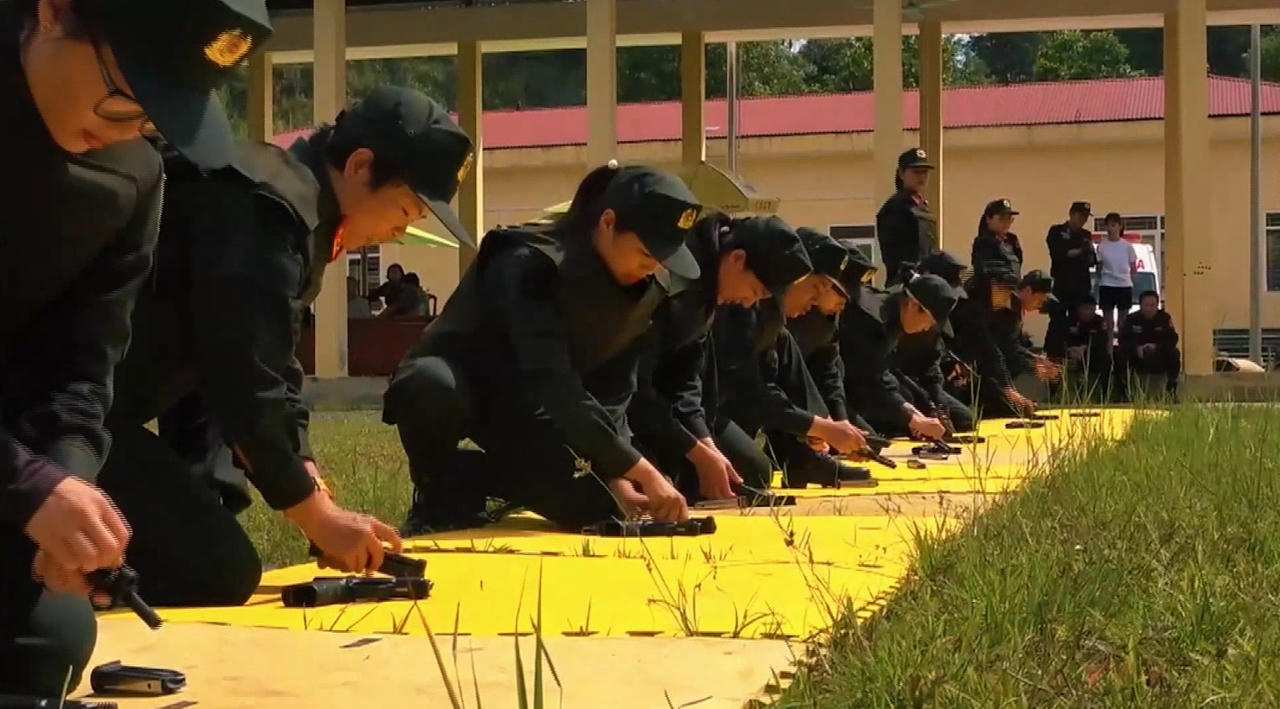 Những sứ giả hòa bình mang sắc phục Công an nhân dân Việt Nam