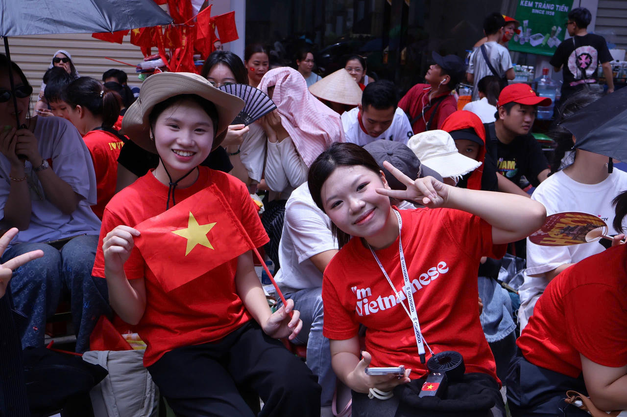 Tặng 100.000 đồng/người cho toàn dân ăn Tết Độc lập 2/9