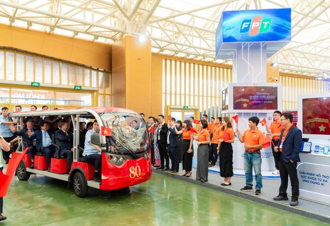 Gian hàng triển lãm của FPT đón chào Tổng Bí thư Tô Lâm và Thủ tướng Phạm Minh Chính.