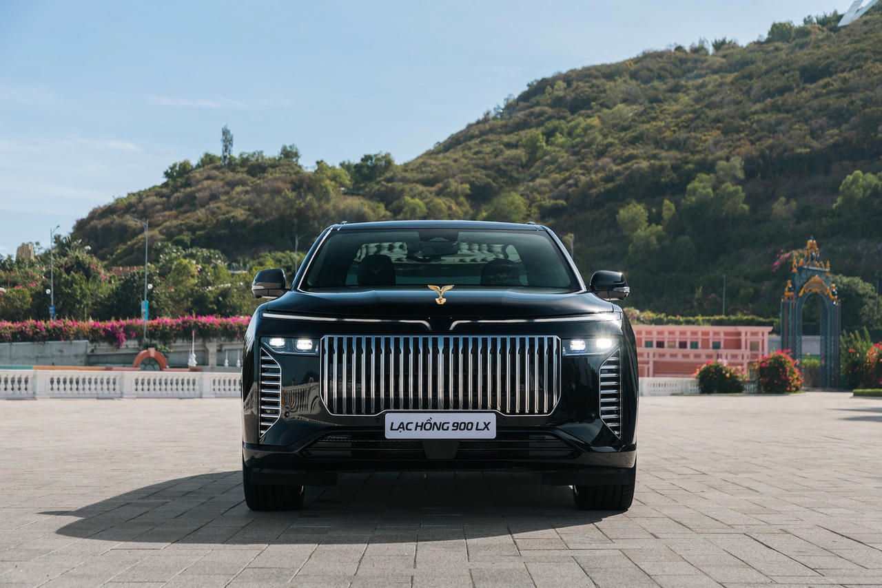 Vinfast bàn giao lô xe Lạc Hồng - Đưa đón nguyên thủ quốc tế tại đại lễ kỷ niệm 80 năm Quốc khánh