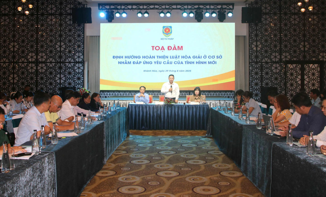 Quang cảnh Tọa đàm.