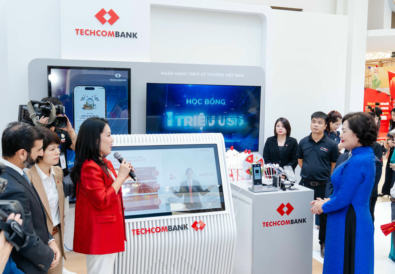 Gian trưng bày của Techcombank.