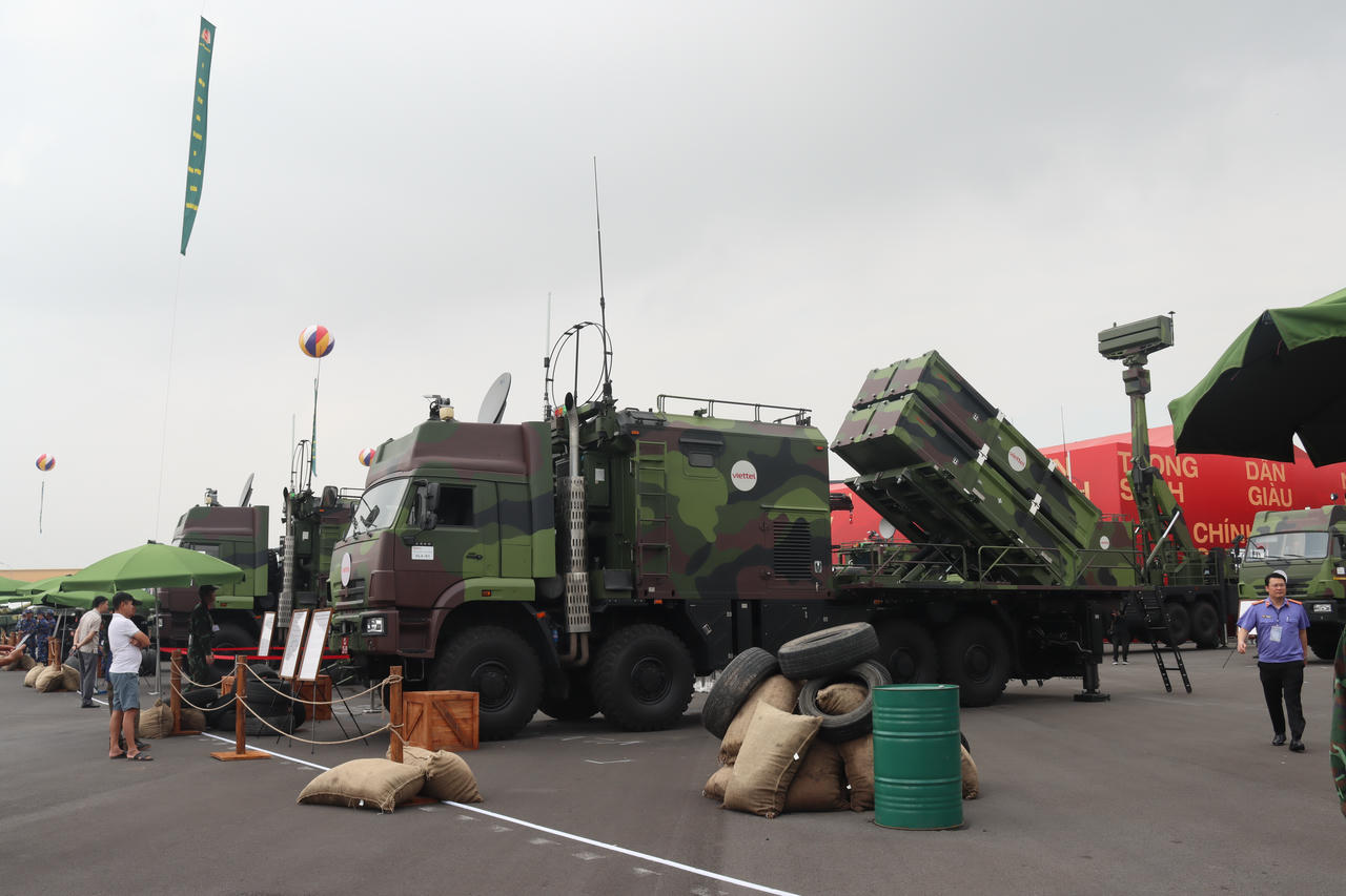 Ấn tượng không gian trưng bày của Bộ Quốc phòng tại Triển lãm thành tựu Đất nước