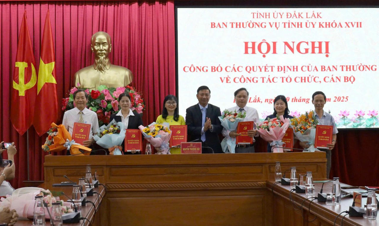 19 cán bộ chủ chốt ở Đắk Lắk nghỉ hưu trước tuổi