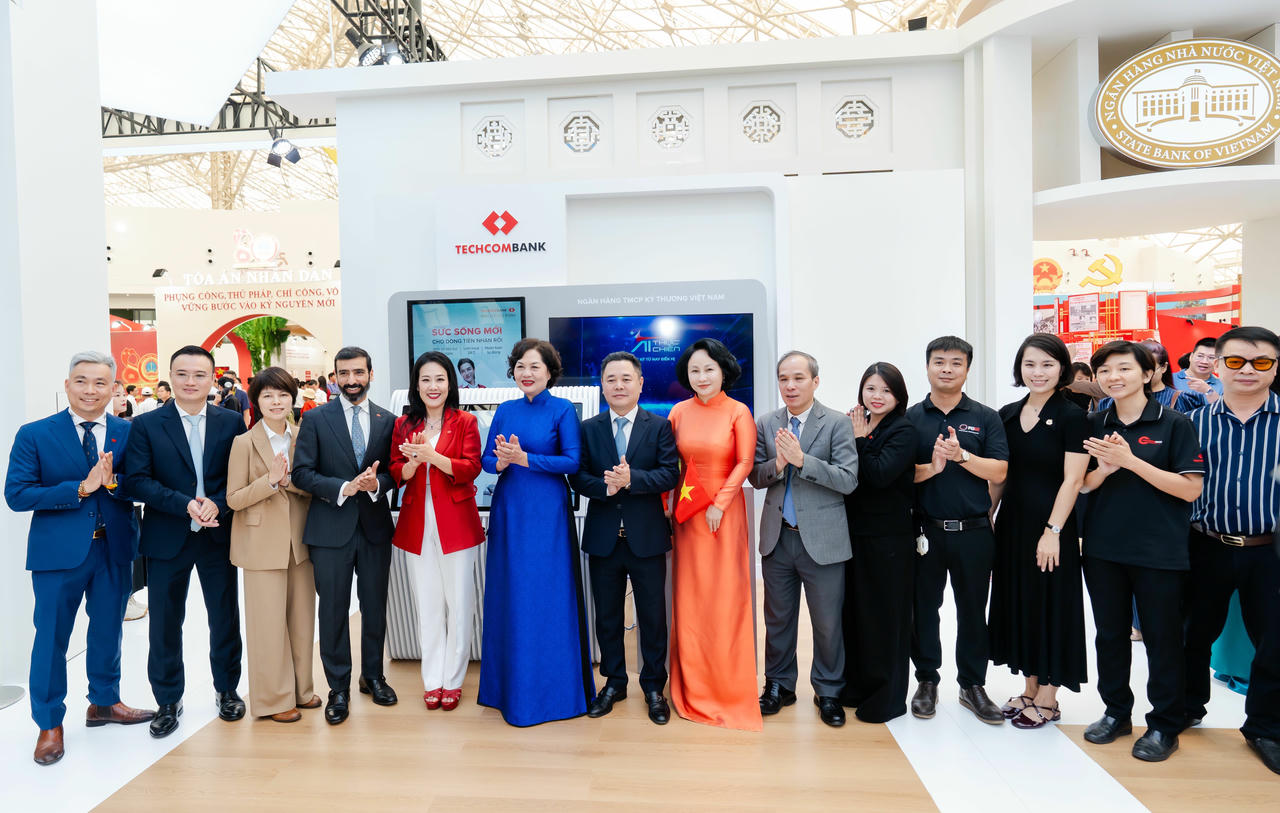 Techcombank tham gia triển lãm ngành ngân hàng.