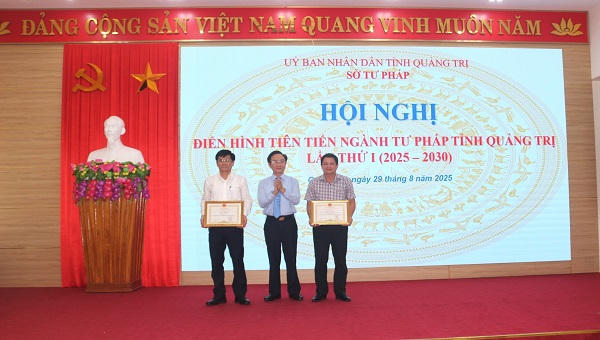 Ngành Tư pháp Quảng Trị tôn vinh điển hình tiên tiến lần đầu tiên
