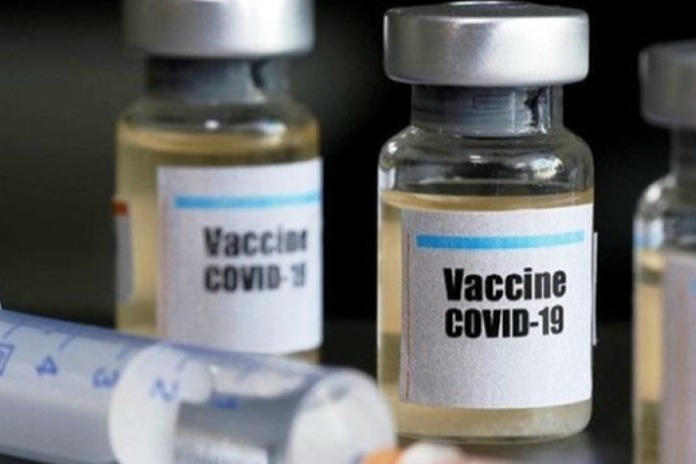 FDA giới hạn đối tượng được tiêm vaccine phòng Covid-19 
